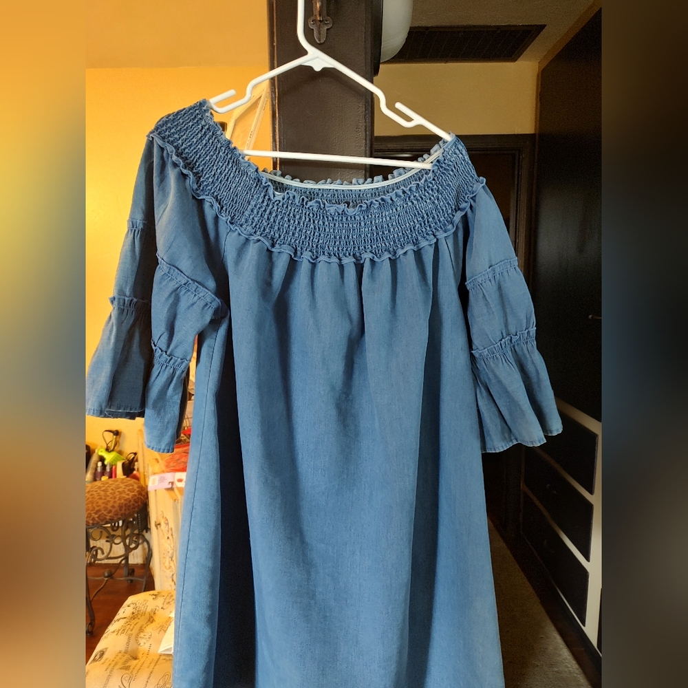 Eighty  eight premium size 2X Jean mini skirt it goes off the shoulder